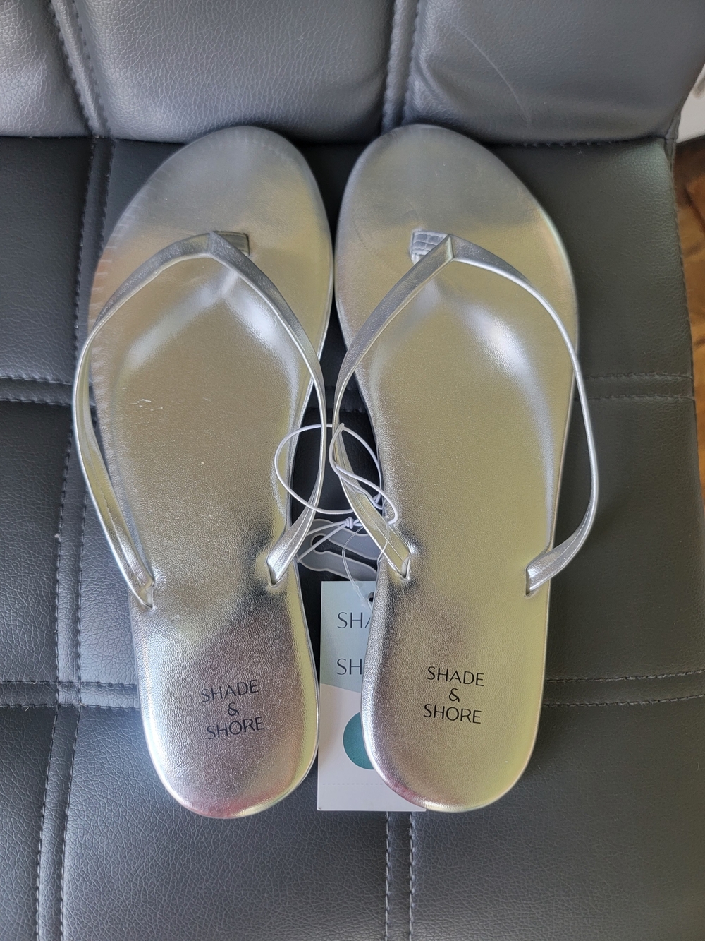 Shade & Shore Metallic Silver Women's Flip Flop Sandals 6, 9 & 11